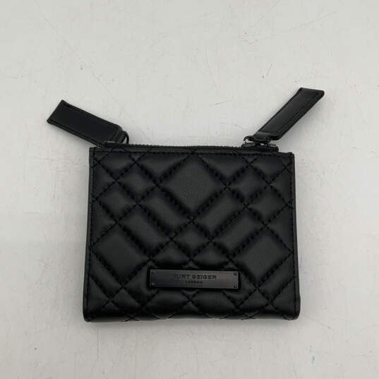Womens Black Leather Quilted Multiple Card Holder Zipper Bi-Fold Wallet image number 1