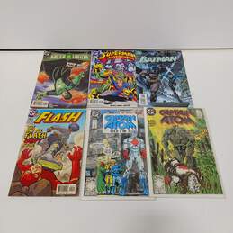 Bundle of 17 Assorted DC Comic Books alternative image