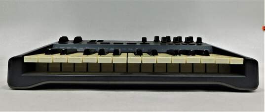 M-Audio Brand Oxygen 25 (3rd Gen.) USB MIDI Keyboard Controller image number 3