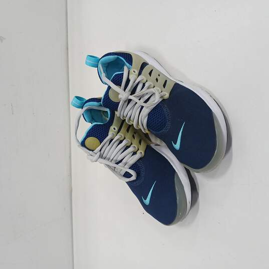 Girls Blue Shoes Size 5Y image number 1
