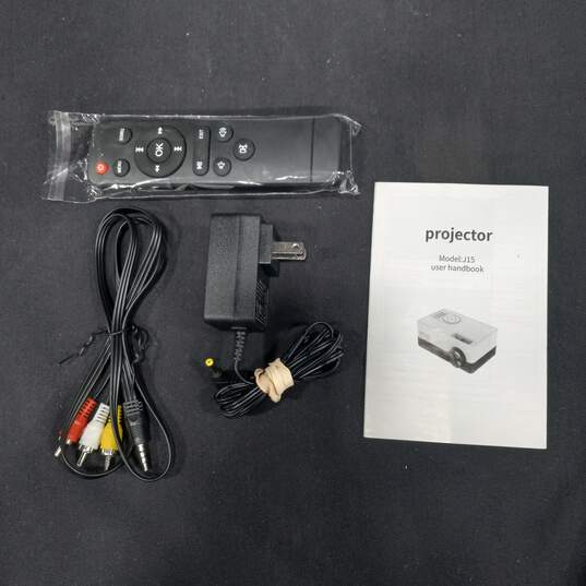 Portable Led Mini Projector Model J15 Pro IOB image number 2