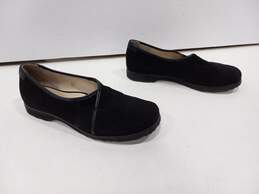 Taryn Rose Women's Jacob Black Slip-On Shoes Size 7M alternative image