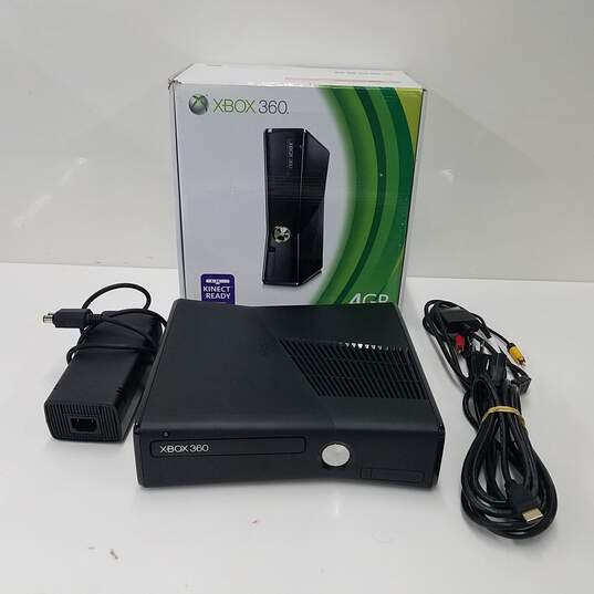 Xbox 360 4GB Console Open Box image number 2