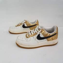 Nike Air Force 1 Gold Size 7