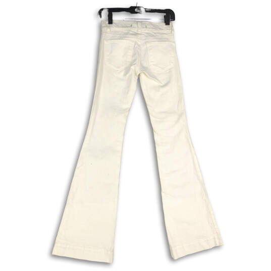 NWT Womens White Light Wash 5-Pocket Design Flared Leg Jeans Size 22 image number 2