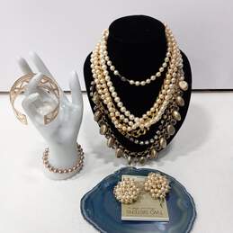 Assorted Faux Pearls & Gold Tone Fashion Costume Jewelry Lot of 6