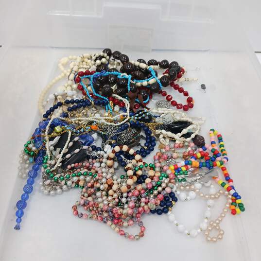 7.9lbs. of Bulk Mixed Variety Costume Jewelry image number 3