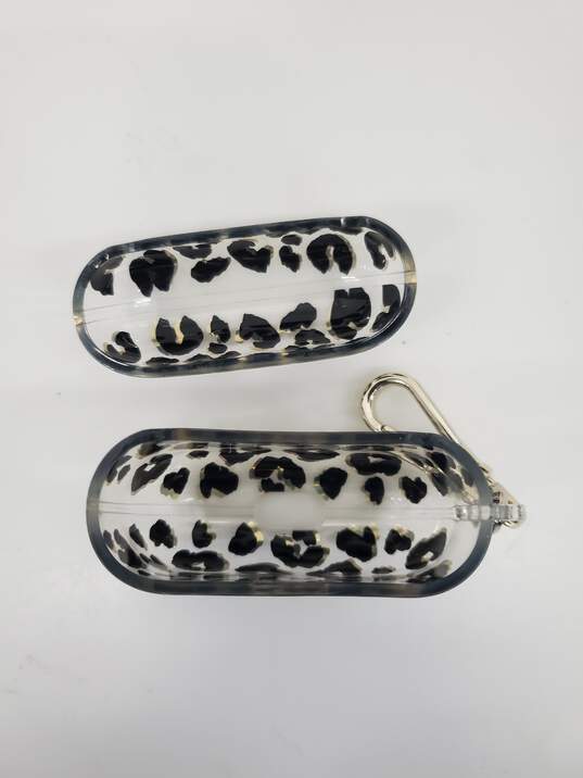 Kate Spade Airpods Case used image number 3