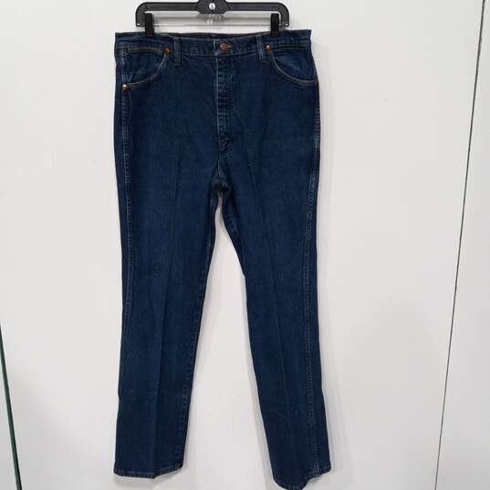 Wrangler Straight Jeans Men's Size 38x34 image number 1
