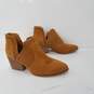 Vince Camuto Booties Size 6.5M image number 3