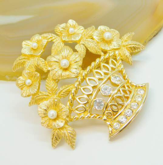 Vintage Christian Dior Gold Tone & Pearl Floral Basket Brooch 28.8g image number 2
