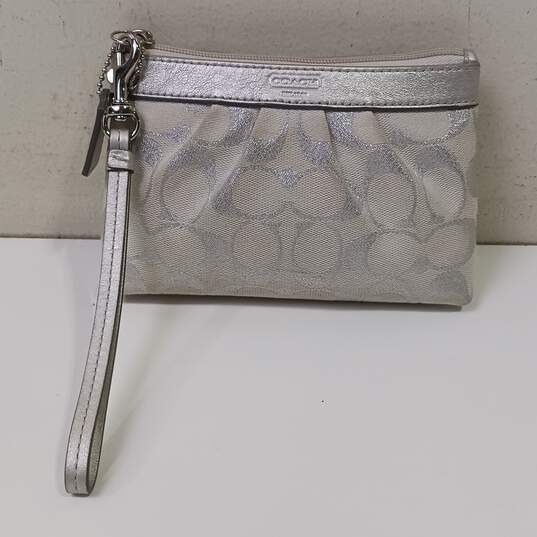 Coach Womens  Clutch image number 1