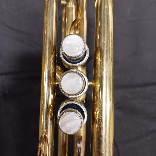 Mirage Brass Trumpet With Accessories And Matching Caring Case image number 4
