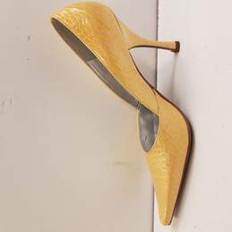 BCBGirls Yellow Heels Size 8.5 alternative image