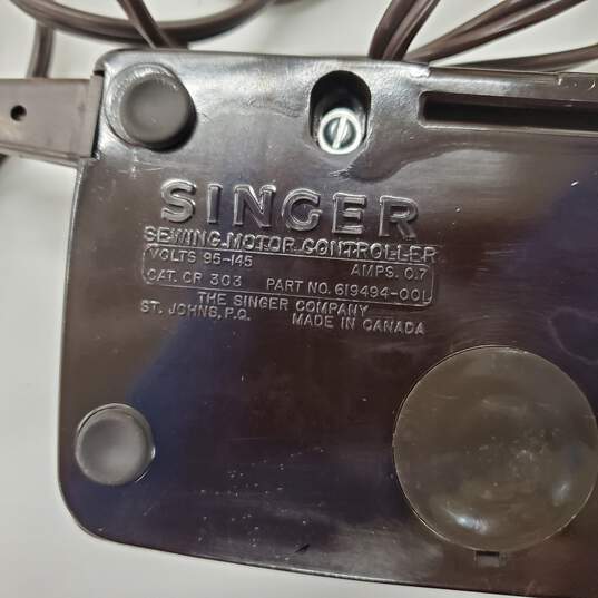 Singer Touch & Sew II Deluxe Zig Zag Sewing Machine Model 775 image number 3