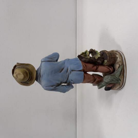 Gardener Ceramic Figurine image number 3