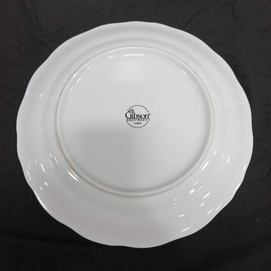 Set of 4 Gibson Housewares Victorian Rose Pattern Dinner Plates image number 4