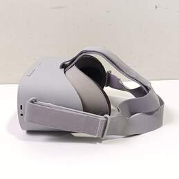 Oculus MH-A64 Standalone Virtual Reality Glasses alternative image