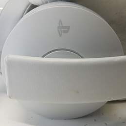 PlayStation 4 Wireless Headset White alternative image