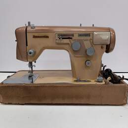 Domestic Sewing Machine Model 5437 alternative image
