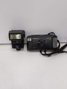 3pc Bundle of Assorted Vintage Film Cameras W/ Camera Flash alternative image