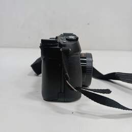 Olympus C-5060 5.1MP Digital Camera w/ Case alternative image