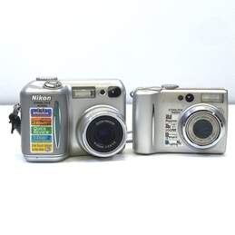Nikon Coolpix Compact Digital Camera Lot of 2 alternative image