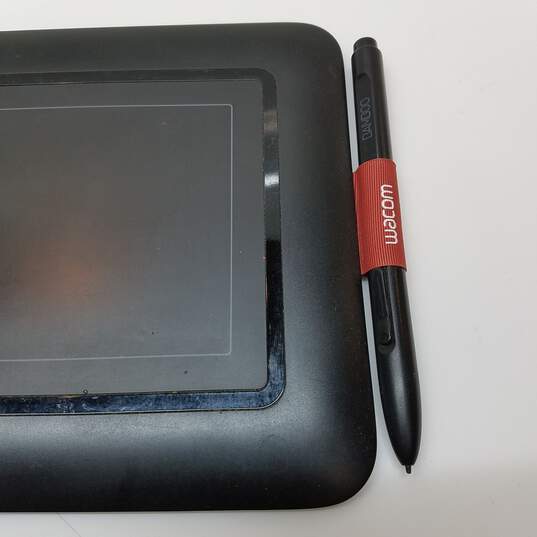 Wacom Bamboo CTH-460 Drawing Tablet and Pen image number 3