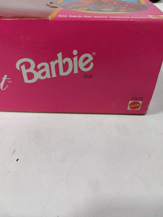 Very Velvet Collectable Barbie in Original Box image number 6