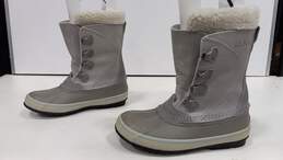 Women's Frost Gray Lace-Up Snow Boots Size 8M alternative image