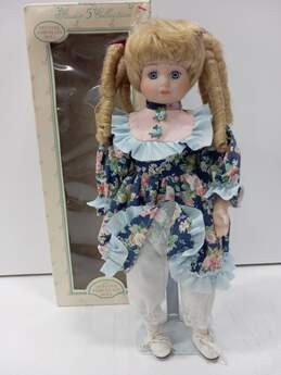 Vintage 1977 Studio 5 Collection Girl Genuine Porcelain Doll IOB