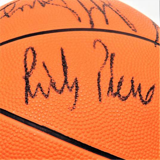 1990-91 Milwaukee Bucks Team Signed Basketball image number 10