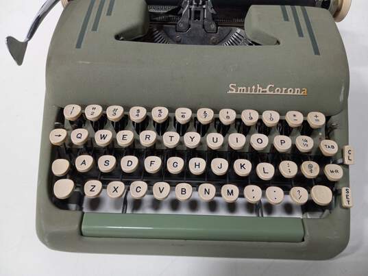 Vintage Smith-Corona Silent Super Green Portable Typewriter image number 2