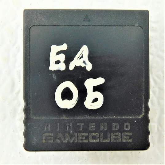 Nintendo GameCube With 4 Games Including The SpongeBob SquarePants Movie image number 9