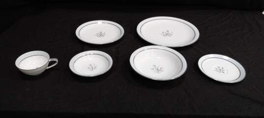 Set of 6 Vintage Bluebell Floral Bowls, Plates, Tea Cup & Saucer image number 1