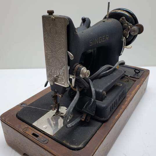 Vintage Singer Motor Sewing Machine image number 2