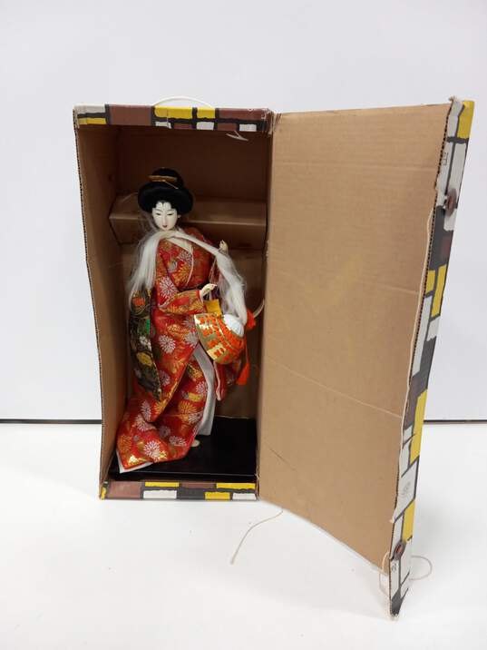 Yoshitoku Fashion Kimono Geisha Doll - IOB image number 1