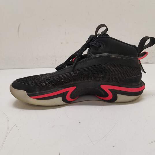 Air Jordan 36 Sneakers Black Infared 8.5 image number 2