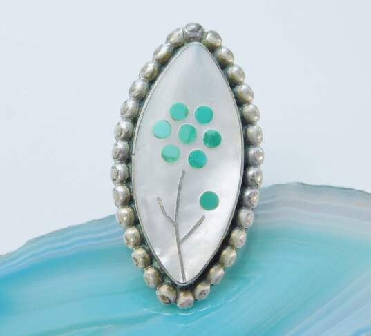Artisan Zuni 925 Southwestern Turquoise Inlay Flower White Mother of Pearl Dotted Pointed Ring 8.8g image number 1