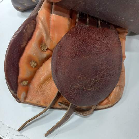 Brown Leather Derby Horse Saddle Made In Argentina image number 4
