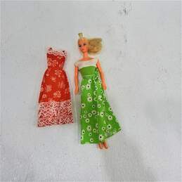 VTG 1976 Mattel Ballerina Barbie Doll 9093 w/ Green Romper & Skirt and Red Dress
