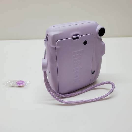 Fujifilm Instax Mini 11 Instant Film Camera | Lilac Purple For Parts/Repair image number 3