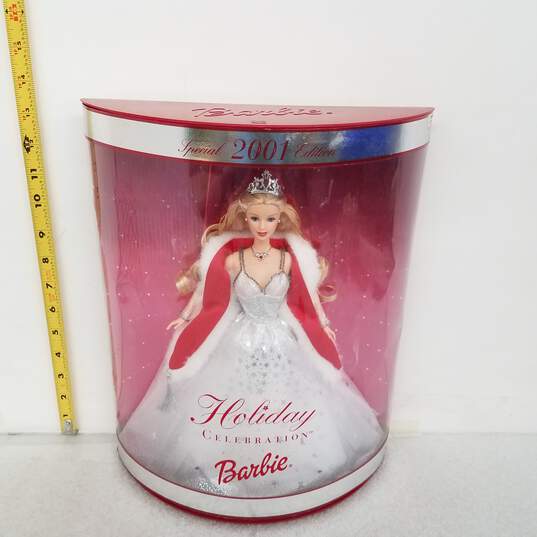 hanger Terugbetaling tand Buy the Mattel Barbie Special 2001 Holiday Edition Doll W/Box 12.5 In. |  GoodwillFinds