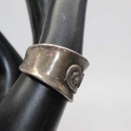 Artisan Signed Sterling Silver Ring Size 7.50 - 7.3g alternative image