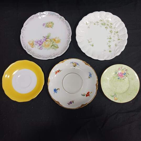 Bundle of 5 Assorted Vintage Porcelain Saucers image number 3