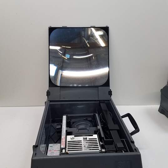 3M 2000 AG Overhead Portable Briefcase Projector image number 1