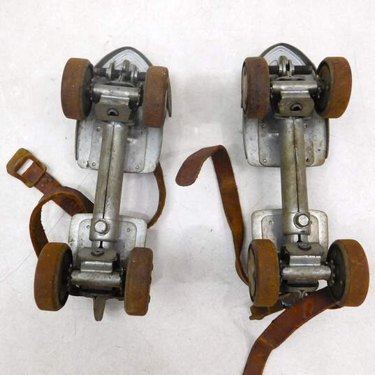 Vintage  Lot of 3 Pair Metal Roller Skates Adjustable  W/ Skate Key image number 10