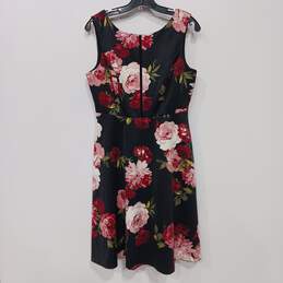 White House Black Market Women's Floral Dress Size 8P NWT