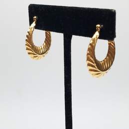 14K Gold Hoop Earrings 2.1g alternative image