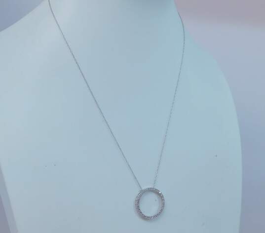 Contemporary 14K White Gold Diamond Accent Open Circle Pendant Necklace 2.0g image number 1